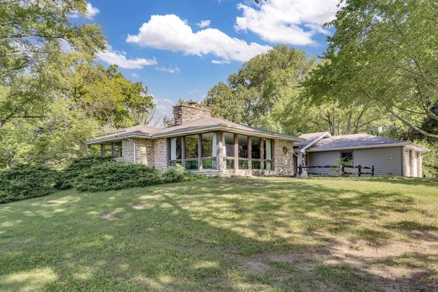 9000 263rd AVENUE, Salem, WI 53168