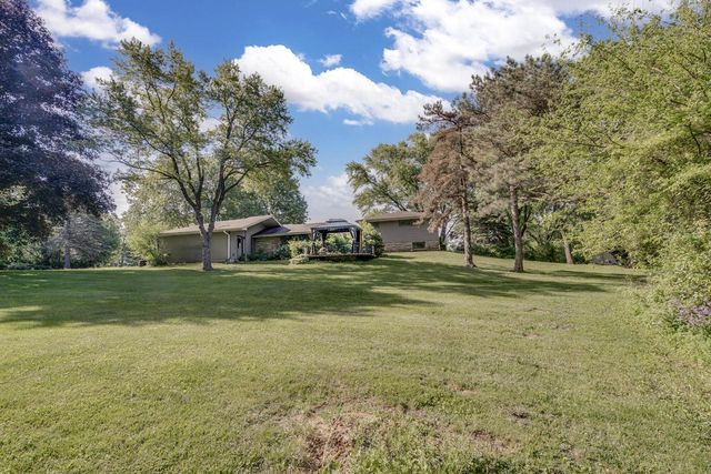 9000 263rd AVENUE, Salem, WI 53168