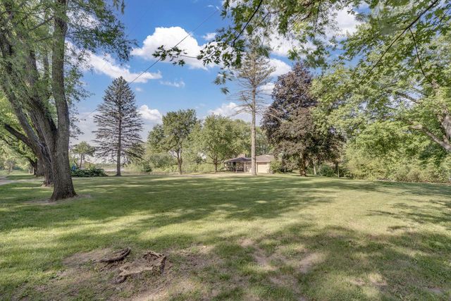 9000 263rd AVENUE, Salem, WI 53168