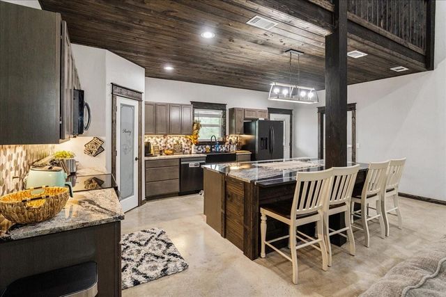 2032 Pahal Road, Huntington, TX 75949