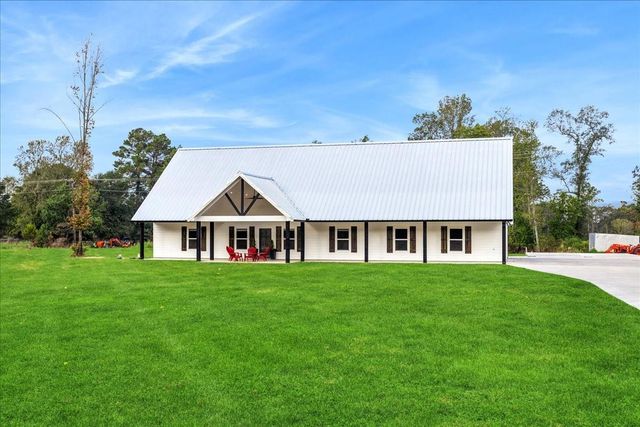 2032 Pahal Road, Huntington, TX 75949