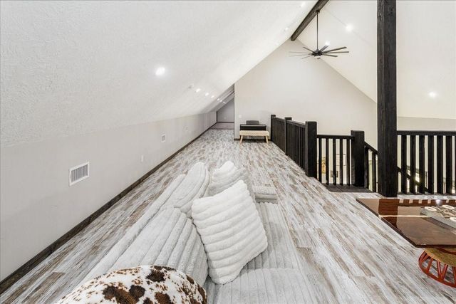 2032 Pahal Road, Huntington, TX 75949