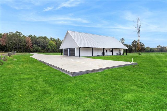 2032 Pahal Road, Huntington, TX 75949