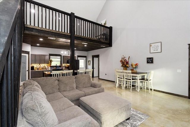 2032 Pahal Road, Huntington, TX 75949