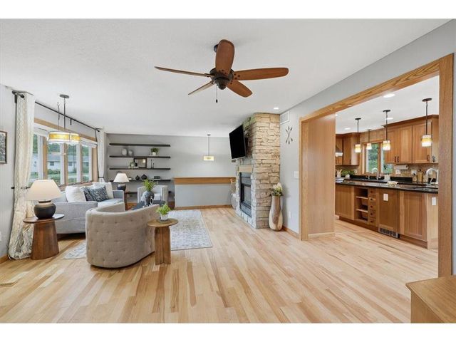 57 Quamwell Avenue, Lakeland, MN 55043