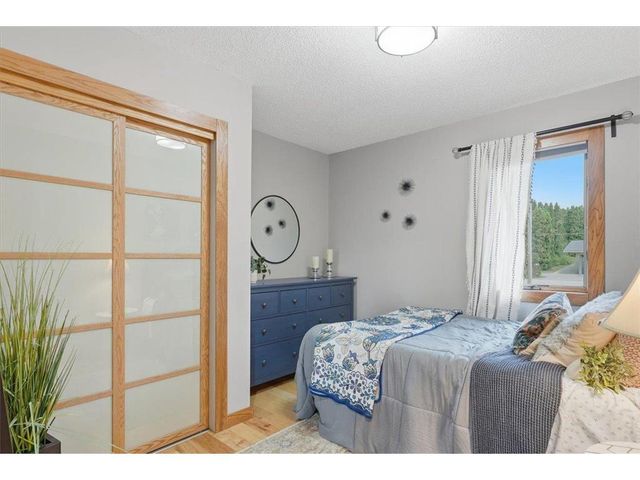 57 Quamwell Avenue, Lakeland, MN 55043