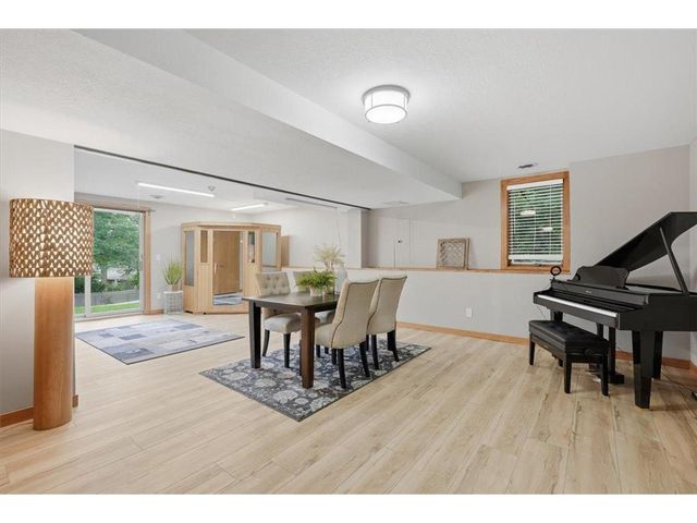 57 Quamwell Avenue, Lakeland, MN 55043
