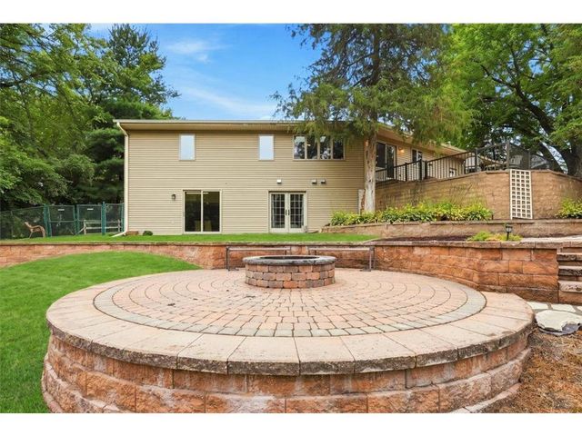 57 Quamwell Avenue, Lakeland, MN 55043