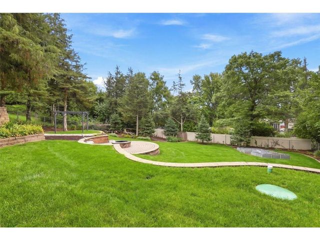 57 Quamwell Avenue, Lakeland, MN 55043