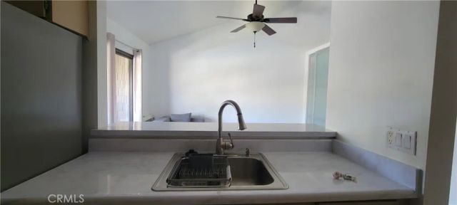 276 Streamwood, Irvine, CA 92620