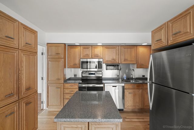 880 N Lake Shore Drive 25EF, Chicago, IL 60611