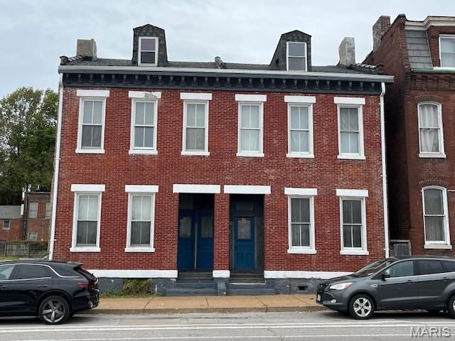 1825 S. 7th Street 1-3, St Louis, MO 63104