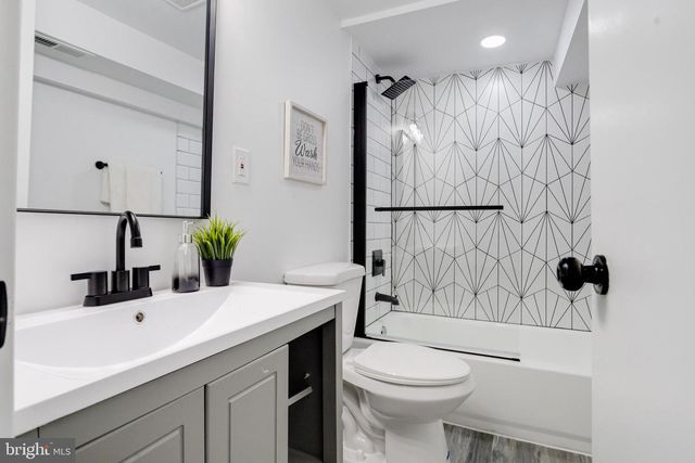 1419 E LANVALE ST, Baltimore, MD 21213