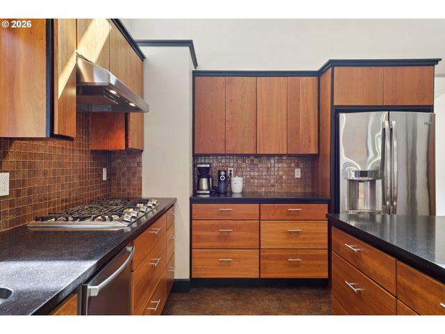 15611 Ne 181ST Loop, Brush Prairie, WA 98606