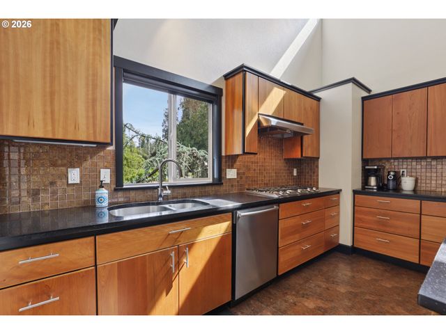 15611 Ne 181ST Loop, Brush Prairie, WA 98606