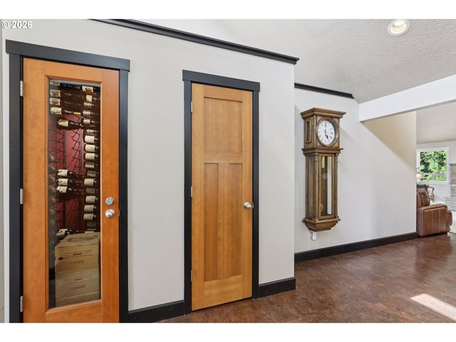 15611 Ne 181ST Loop, Brush Prairie, WA 98606