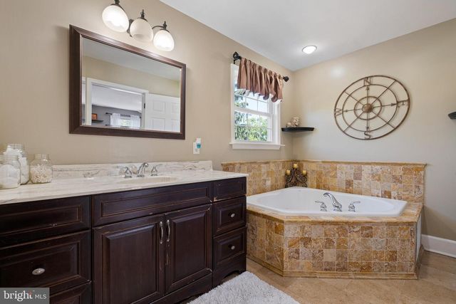 71 GREENHAVEN DR, Elkton, MD 21921