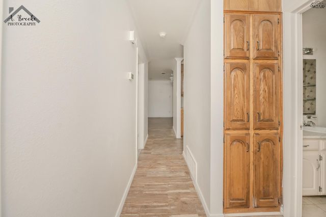 913 FOLEY AVENUE, Iowa Park, TX 76367