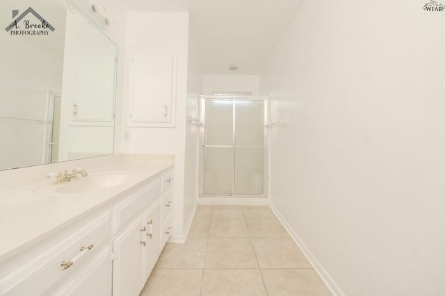 913 FOLEY AVENUE, Iowa Park, TX 76367