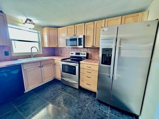 3916 CEDARWOOD DRIVE, Holiday, FL 34691