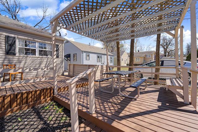 1008 Funston St, Salina, KS 67401