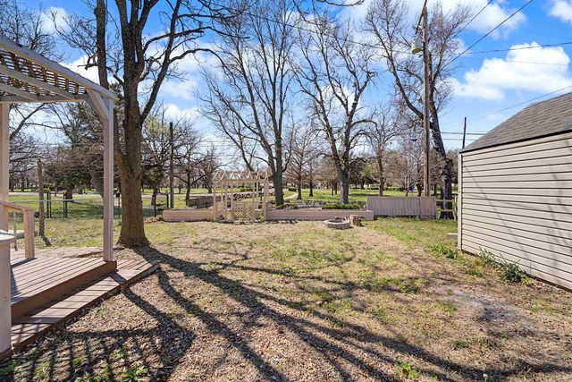 1008 Funston St, Salina, KS 67401