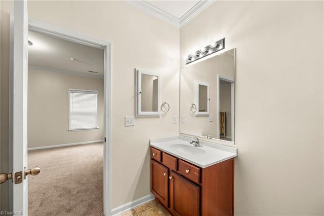 1570 Country Lane, Kernersville, NC 27284