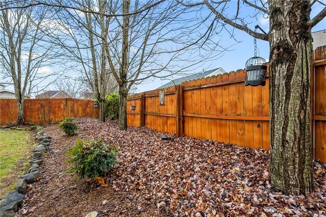 1570 Country Lane, Kernersville, NC 27284