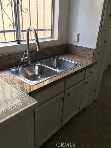 1742 W 82nd, Los Angeles, CA 90047