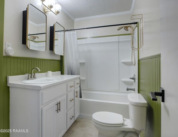 200 Rayland Street, Lafayette, LA 70506