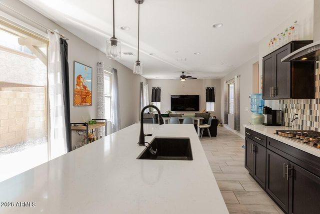 7043 E Portland Street, Scottsdale, AZ 85257