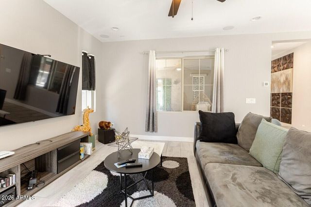 7043 E Portland Street, Scottsdale, AZ 85257