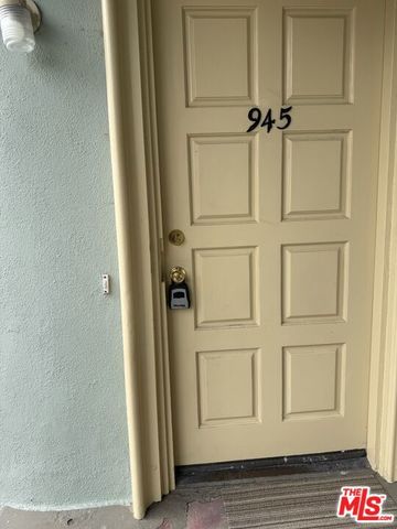 937 S Bedford Street, Los Angeles, CA 90035