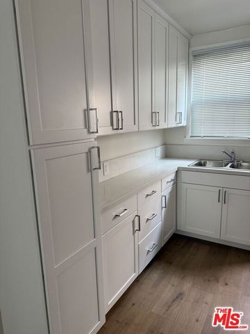 937 S Bedford Street, Los Angeles, CA 90035