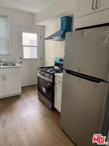 937 S Bedford Street, Los Angeles, CA 90035
