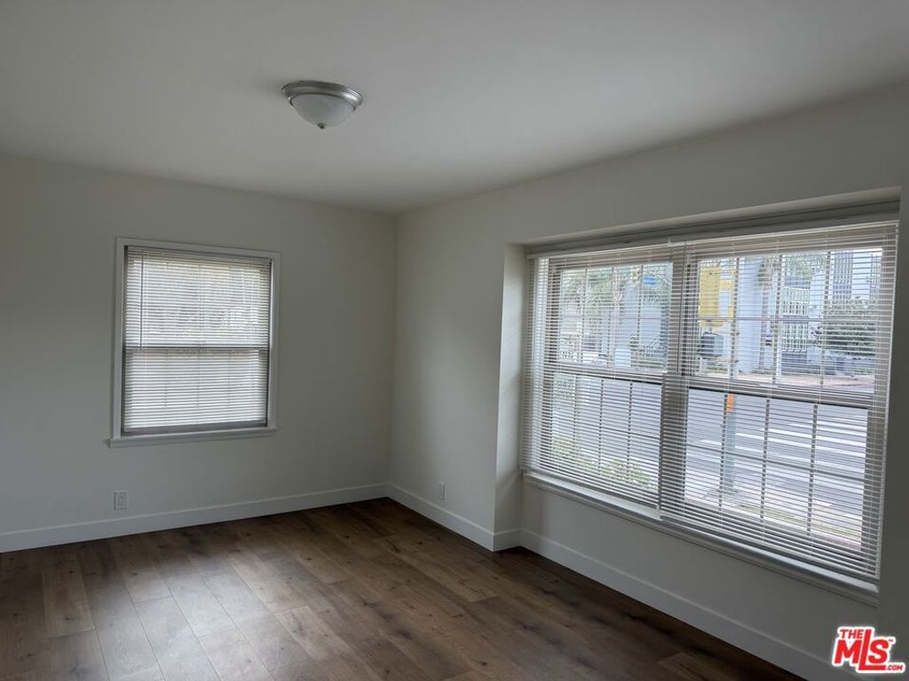 937 S Bedford Street, Los Angeles, CA 90035