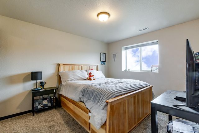 5240 COAL BANK DR, Rapid City, SD 57701