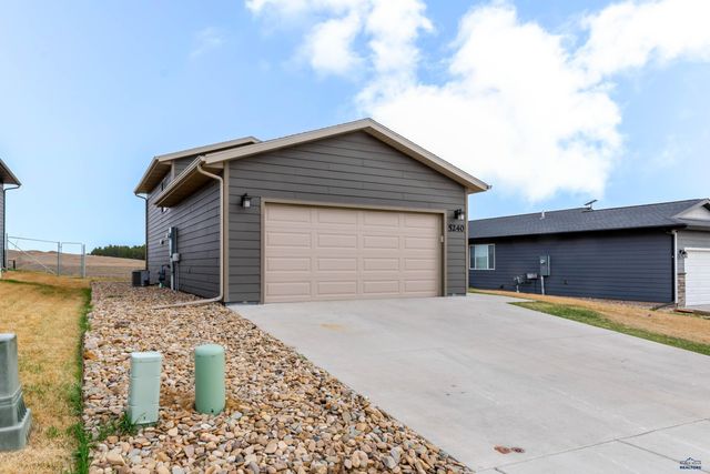 5240 COAL BANK DR, Rapid City, SD 57701