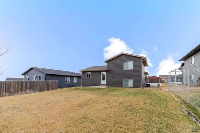 5240 COAL BANK DR, Rapid City, SD 57701