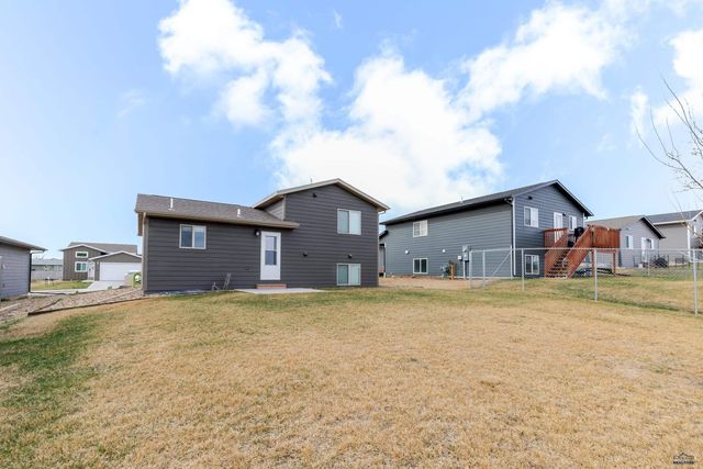 5240 COAL BANK DR, Rapid City, SD 57701