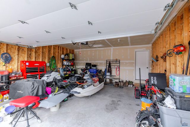 5240 COAL BANK DR, Rapid City, SD 57701