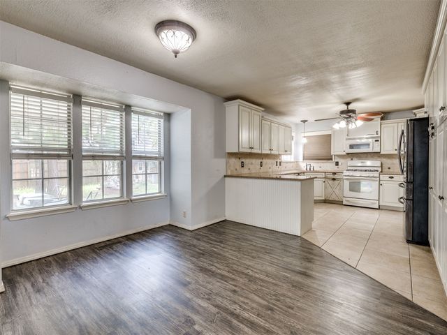 2411 W Kent Street, Broken Arrow, OK 74012