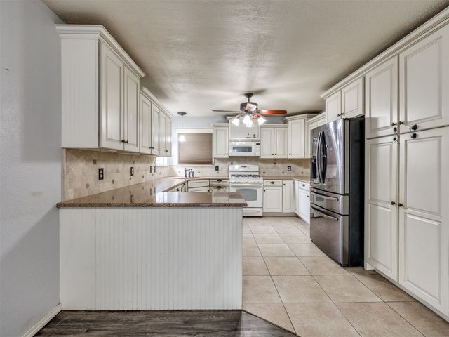 2411 W Kent Street, Broken Arrow, OK 74012
