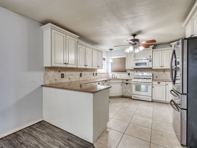 2411 W Kent Street, Broken Arrow, OK 74012