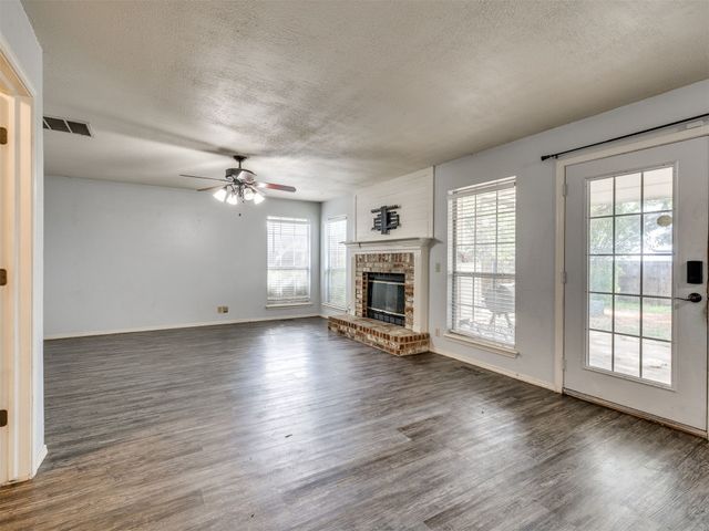 2411 W Kent Street, Broken Arrow, OK 74012