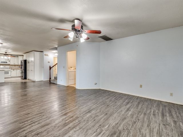 2411 W Kent Street, Broken Arrow, OK 74012