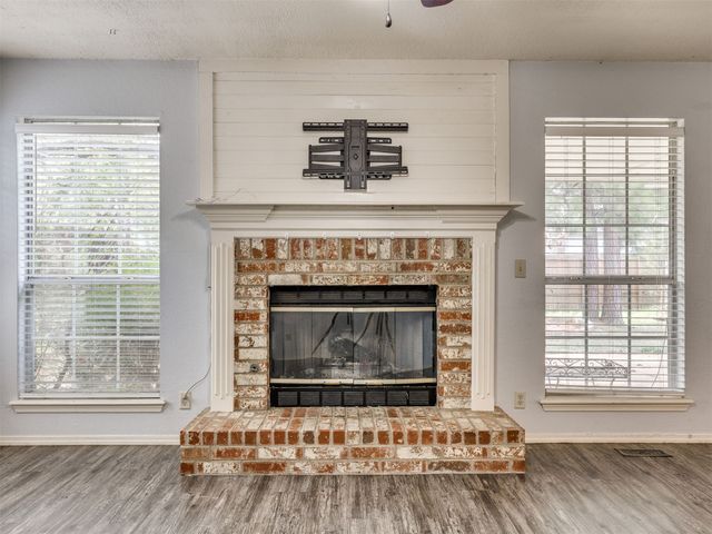 2411 W Kent Street, Broken Arrow, OK 74012