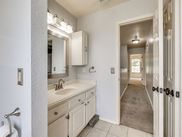 2411 W Kent Street, Broken Arrow, OK 74012