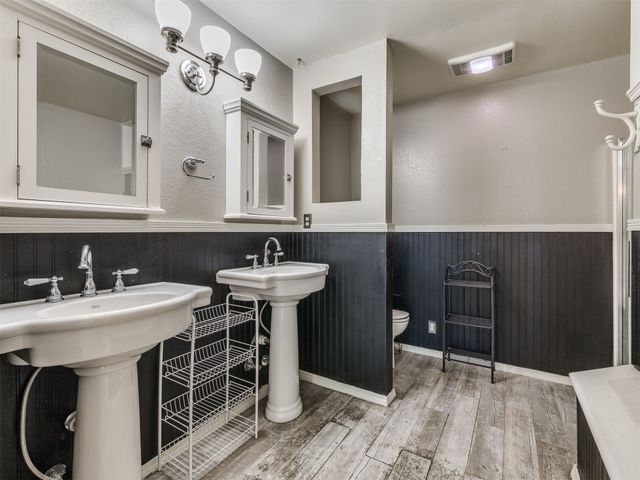 2411 W Kent Street, Broken Arrow, OK 74012