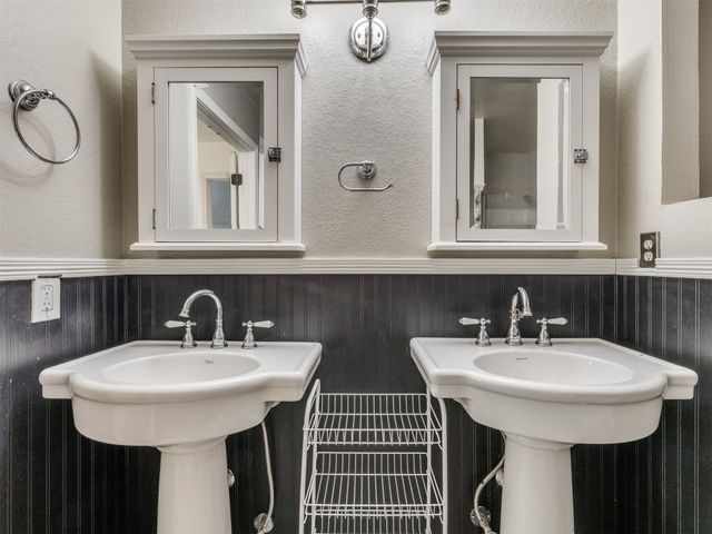 2411 W Kent Street, Broken Arrow, OK 74012